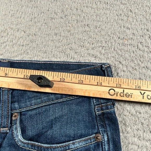 Classic Blue Denim Women's Jeans - Picture 8 of 11